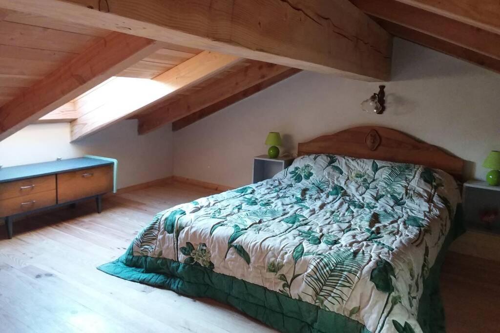 Loft La Rose Desiree Gite 3 Etoiles Chalencon Экстерьер фото
